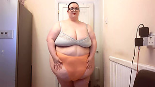 SSBBW BBW thongs and leather leggings try on