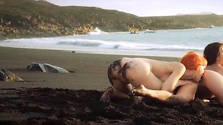 Two steamy lesbos have public bang-out on beach