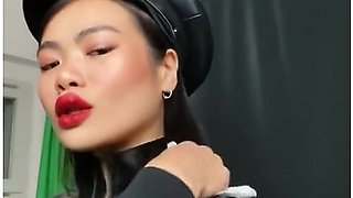 Latex Slave Polishes My Catsuit