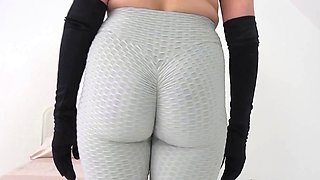 Lady Sonia - MILF Lockdown In Yoga Pants