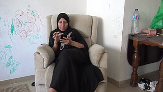 Horny Arab Muslim Woman Watching Pornography with Her German Stepson
