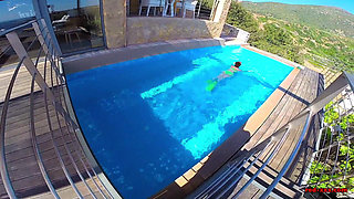 Poolside POV!