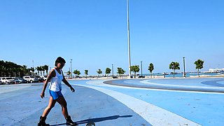 Skateboarding fail of big ass Thai MILF