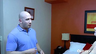 British MILF Lacey Starr Gives Deep Blowjob To Fit Young Guy