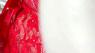 A Married Saudi Woman Gets Fucked in Her Husband's Absence on the Occasion of Valentine's Day