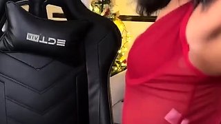 Webcam Teen masturbates and pretends you came in her mouth