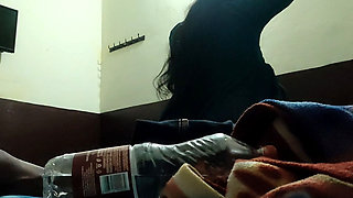 Desi Wife Affair with Neighbour Guy Having Fun No One at Home