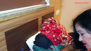 Desi Indian Rich Wife Fingering and Fucking Servant - Rough Sex with Big Nipples