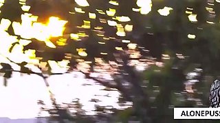 Round ass cuban babe outdoor blowjob