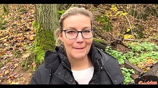 Extremely Horny MILF Squirts Cunt Outdoors - Amateur Fucking & Pissing