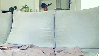 Brunette Tranny jerking in hard dick in solo Webcam