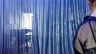 Naughty Japanese babe Ayaka Tomoda masturbates