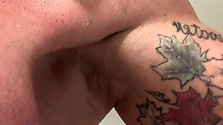 Kandys Muscle Worship Shower Time