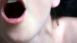 Domino Faye - Skin And Bones
