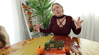 Step Sister Breezy Bri Blowjob Before Thanksgiving - Amateur Homemade Roleplay with Dee Williams