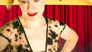 Amateur Webcam Teen Flashes Masturbates