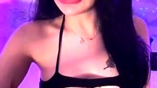 Amateur Webcam Teen Masturbates And Teases