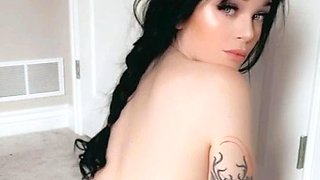 Cute amateur webcam teen girl toying pussy on webcam