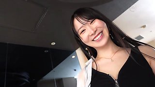 MFCW-068　美々しく絶倫なファム・ファタル系人妻！破壊力MAXのドカエロ下着で不倫相手と密会→隙のない極上BODYを武器に徹底搾精！