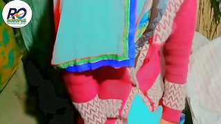 Lesbian Fingering - Desi Bhabhi Ne Saree Show Karke Dikhaya Palambar Valo Ko Aur Unse Chudai Bhi Karaya Ghar Me Jake