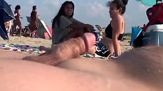 Stallion can cum with no frictions on the beach