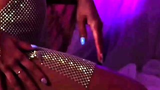 Amateur Webcam Babes Going Solo