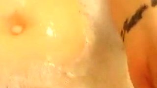 Very hot amateur thai teen girl toying her pussy on cam