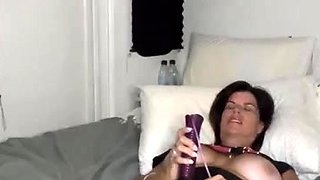 Love Chat Big Boobs Brunette Masturbating For Cam