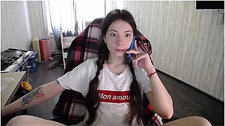 Girl Talk To Her Stepmother And Masturbat Same Time(chaturbatesexy B0rsch)