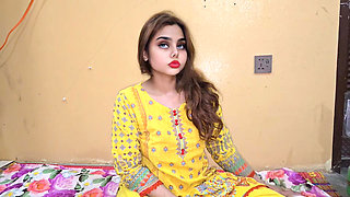 ( Pakistani ) Beautiful Stepmom Having Fun with Stepson Midnight-clear Hindi Conversation