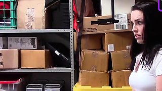 Busty cop catches a adorable shoplifter