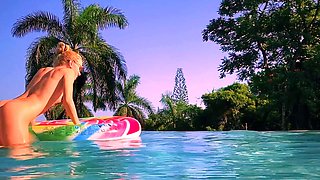 Young amateur teen in solo masturbation getting kinky