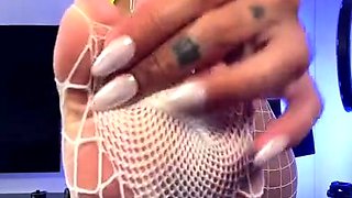 Amateur redhead shaves and masturbates