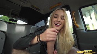 Spicy tart Anna Khara adult clip