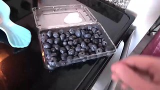 Gorgeous cougar beauty crazy adult video