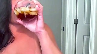 Cute amateur brunette naughty in solo jerking show on camera