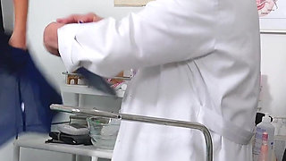 Hot blonde Luci Angel peeing in gyno chair after getting orgasm with fucking machine