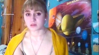 Hot Omegle Girl masturbates with Stranger
