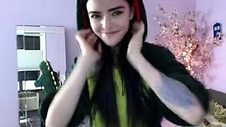 Brunette Solo Webcam Masturbation