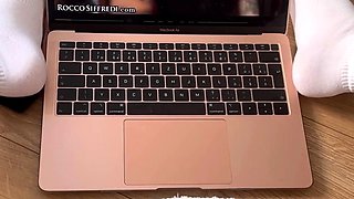 Close up solo beauty toying ass