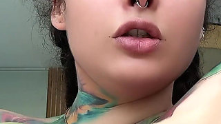 The Giantess Entangles You in Her Hairy Armpits and Crushes You with Her Smelly Feet After the Gym