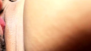 Naughty Thai Girl Wants To Get It On Cam