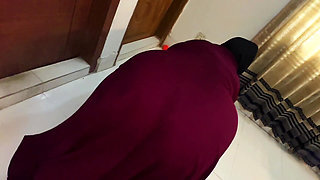 Arabian Big Ass & Huge Boobs Hot Maid Stuck Under Boss's Bed & She Want Ass Fuck Now From Boss