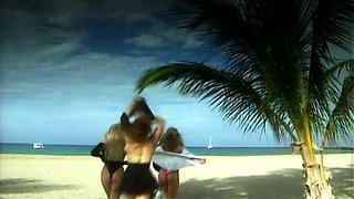 Blonde With Natural Big Boobs Loves Putting A Toy In Her