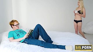 Sis.porn. guy took pity on unsatisfied stepsister and came