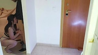 Indian beauty captivates with daring hotel passion in thrilling intimate play