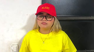 Late Punished Delivery Girl: I Fuck the Client So He Won't Report Me to the Boss
