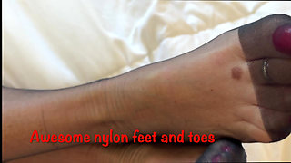 Mrs Mature Feet gets her FF Stockings all sticky 409