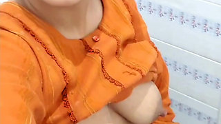 Cute hot Desi girl fingerings when she is very hornny xxx video