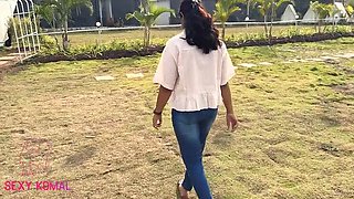 Sexy Komal Cheating Desi Wife - Homemade Vacation Fuck with Neighbor in Hindi